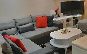 Nikos Apartament